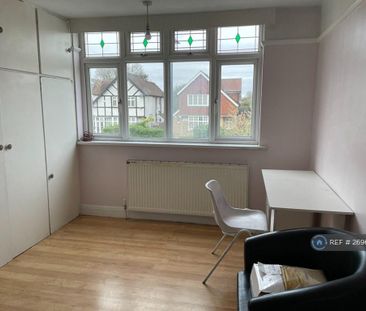 3 bedroom semi-detached house to rent - Photo 1