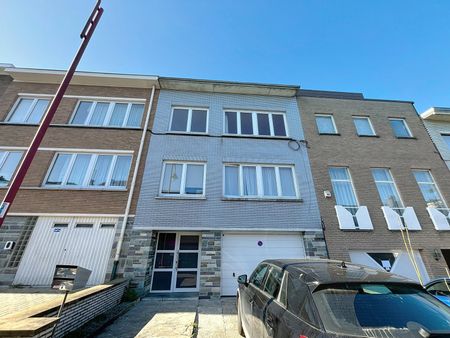 Vernieuwd appartement met 2 slaapkamers - Photo 5