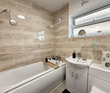 High Street, Wadworth - Photo 1