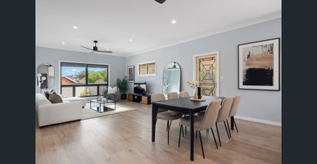 Modern & Spacious Coastal Family Home with Pool - Photo 4