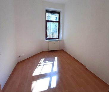 "Altbau-Feeling, sonniger Balkon und voll ausgestattete Einbauküche... - Foto 6