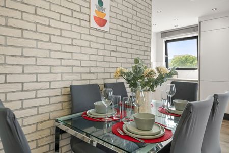 3 Bed Flat, Palmerston Road, W3 - Photo 5