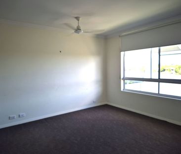 Two Bedroom Property with Lakeside Views Situated in Varsity Lakes - Photo 4