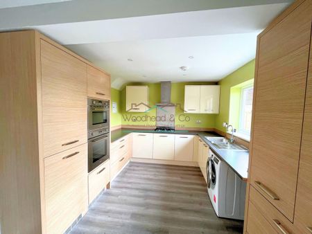 3 bedroom semi-detached house to rent - Photo 3