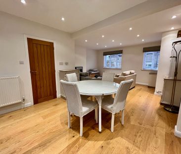 High Street, Aldeburgh, Suffolk, IP15 - Photo 4