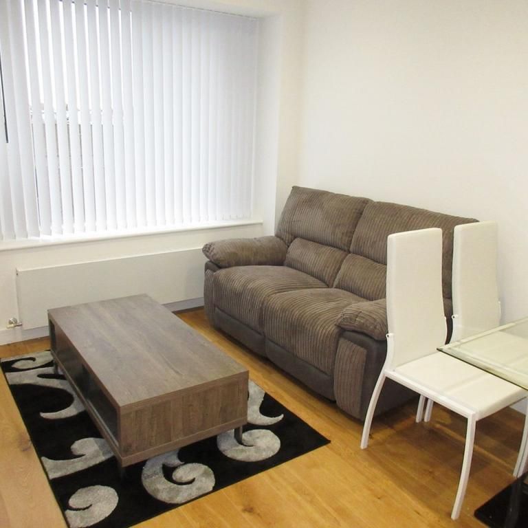 Detached house to rent - Photo 1