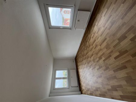 Helle und geräumige 2 Raum Wohnung - Foto 2