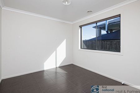 34 Almondsbury Avenue, Berwick - Photo 5