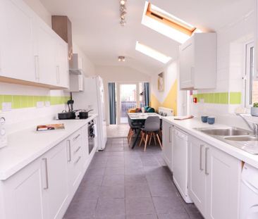 1 bedroom in a house share to rent - Photo 3