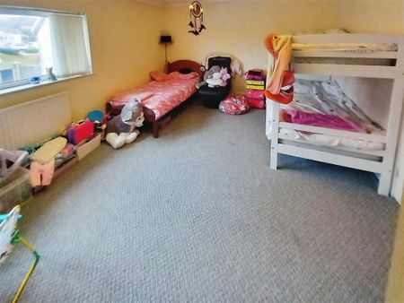 Cwmbach Road, ABERDARE - Photo 3