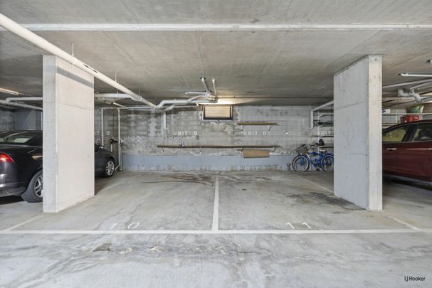 TWO BEDROOM, TWO BATHROOM, TWO CAR ACCOM WITH POOL - WALK TO BEACH - Photo 1