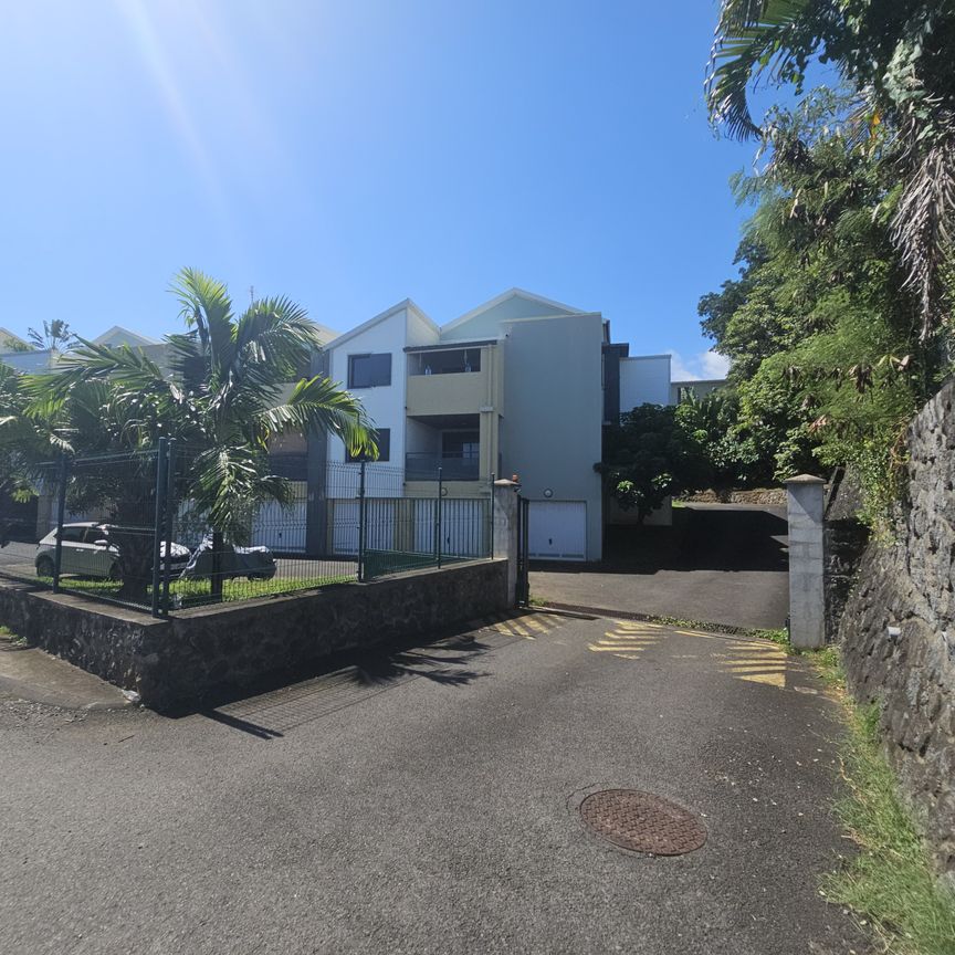 Location Appartement 3 pièces 64m² ST DENIS 97490 - Photo 1