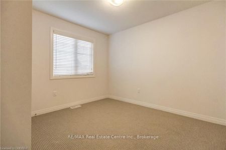 For Lease - 23 Dodman Crescent, Hamilton, Ontario - Photo 4