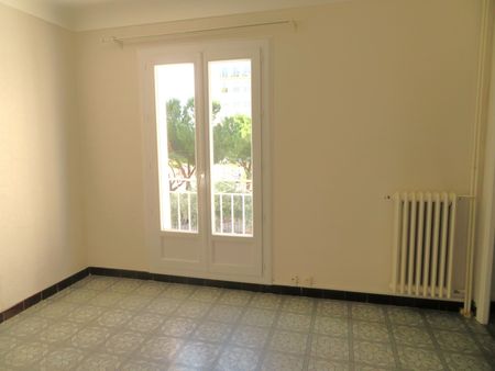 T2, 34m², 45 Av Jean Jaurès Nîmes 470€ H.C - Photo 3