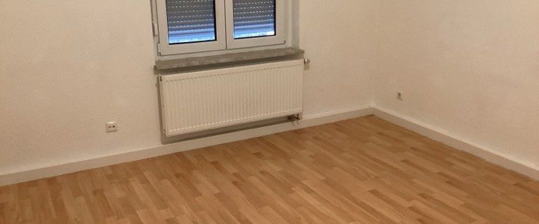 Großzügige 4-Zimmer-Wohnung ab sofort ! - Foto 1