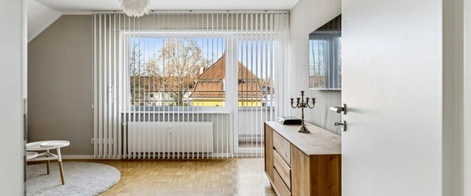 Willkommen in Ihrem neuen Rückzugsort - einer möblierten 2-Zimmer-Dachgeschosswohnung mit 2 Balkonen - Foto 1