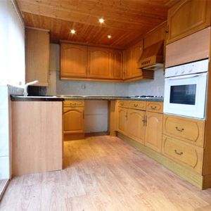 Howden Close, Reddish, Stockport, SK5 6XW - Photo 2