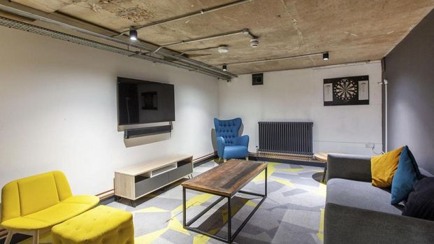 Studio to rent - Photo 1