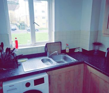 1 bedroom flat to rent - Photo 6
