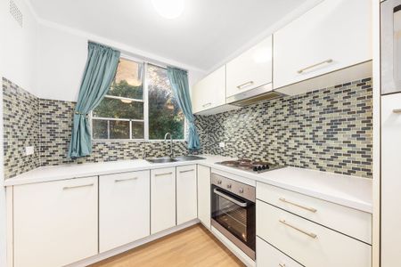 Unbeatable Convenience with Modern Interiors - Photo 5