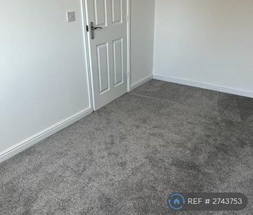 2 bedroom semi-detached house to rent - Photo 2