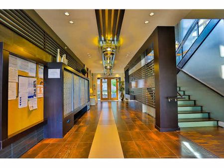 3 Br Top Floor Corner Unit For Rent In Surrey: Pet Friendly / Undgr. Parking - Photo 4