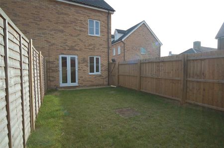 3 bedroom end of terrace house to rent - Photo 5