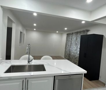 For Lease - 104 Gunn Street, Barrie, Ontario - Photo 5