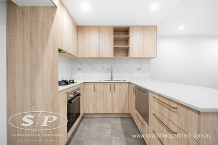 Luxury Apartment - Photo 4