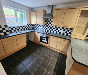 10 Jamaica Way, Ardoyne, North Belfast, BT14 7QX - Photo 5