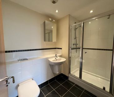 Weevil Lane, Gosport - Photo 2