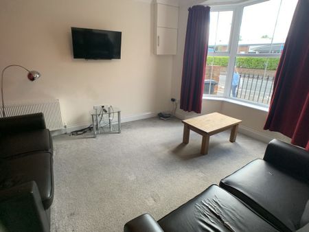 Hull Road, Tang Hall - P2105 - Photo 3