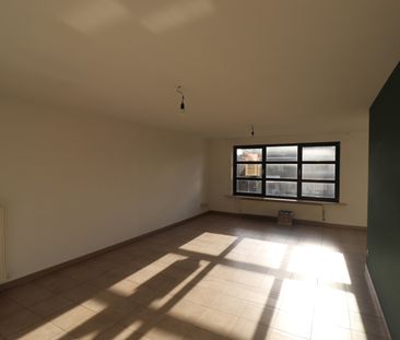 Een appartement op de 1ste verdieping met 2 slaapkamers, terras en ... - Foto 3