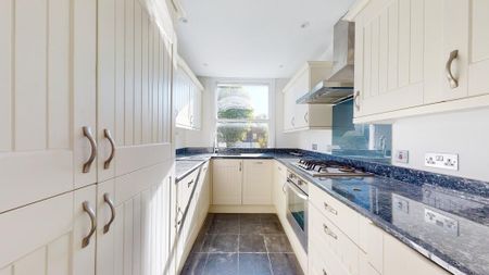 2 bedroom flat to rent - Photo 3