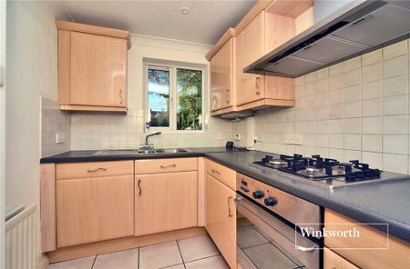 2 bedroom end of terrace house to rent - Photo 2