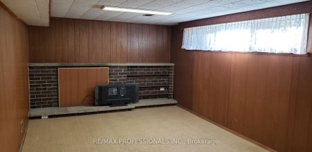 For Lease - 5 Rangoon Road, Toronto, Ontario - Photo 3