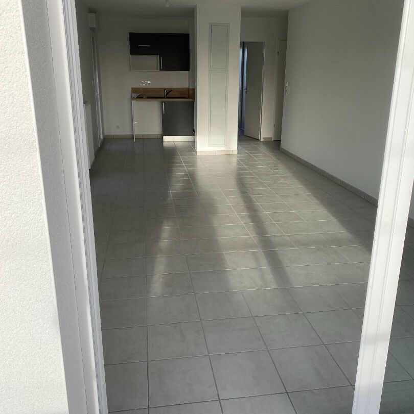 Location Appartement 3 pièces 64m² - Photo 1