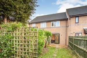 2 bedroom mid-terrace to rent Lucerne Close, Cherry Hinton, CB1 - Photo 2