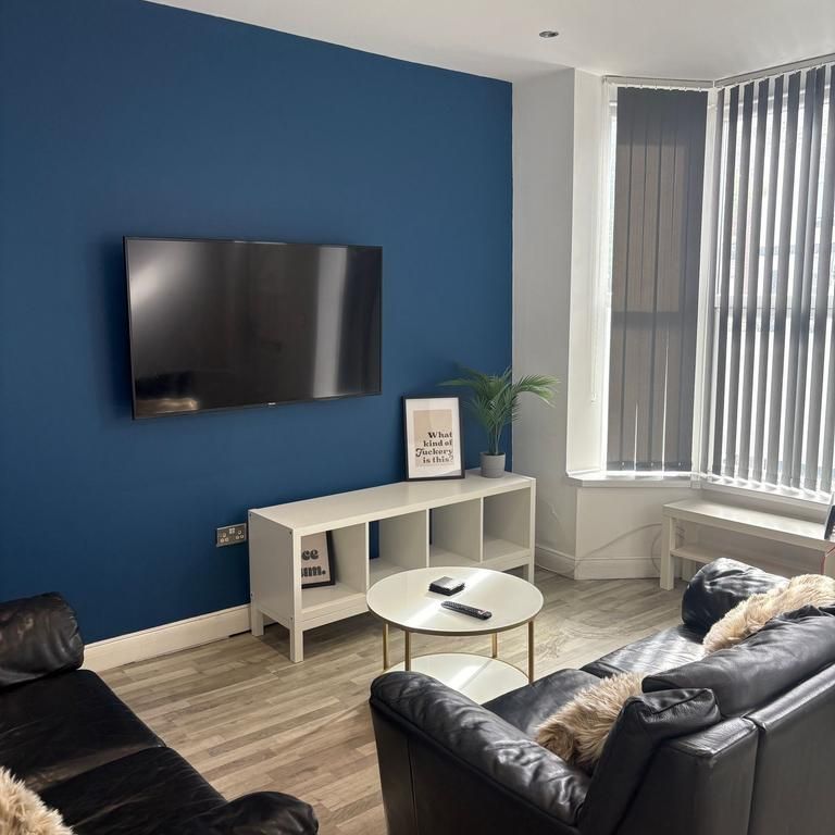 4 bedroom house to rent - Photo 1