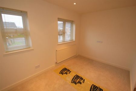 2 bedroom end of terrace house to rent - Photo 5