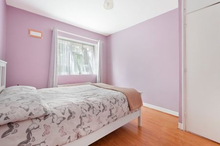 2 Bed Flat, Stanesgate House, SE15 - Photo 2