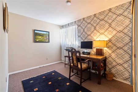 For Lease - 249 Hodgson Drive, Newmarket, Ontario - Photo 2