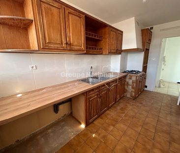 SALON DE PROVENCE : appartement de 4 pièces (72 m²) en location, - Photo 3
