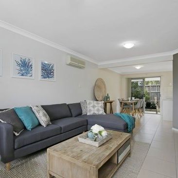 Beautiful Home with NO water bill! - Photo 1