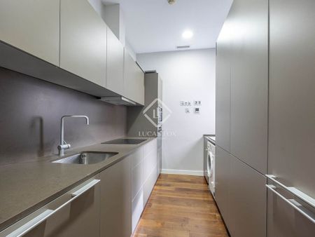 Luxury penthouse for rent in Valencia - Photo 2