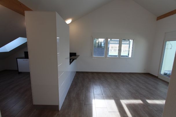 Neuwertige 3.5 Zimmer Wohnung mit Balkon und eigenem Waschturm - Photo 1