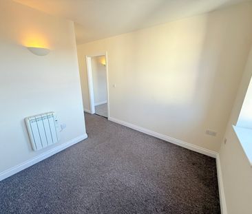 Sherborne Road, Yeovil, Somerset - Photo 1