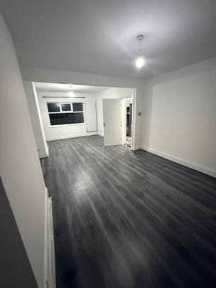 3 Bed Semi-Detached House, Marner Crescent, CV6 - Photo 1