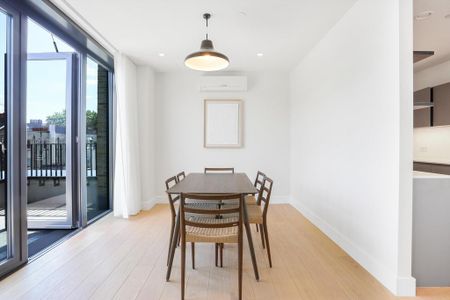 4 bedroom flat to rent - Photo 5