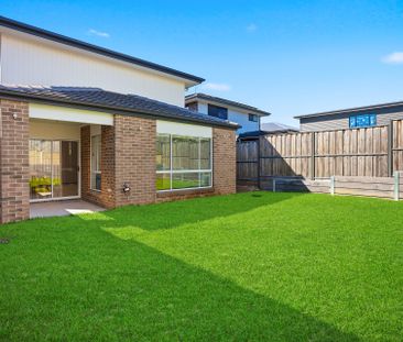 Prime Box Hill Living with Exceptional Family Comfort - Photo 2